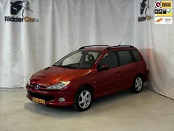 Rood Gebruikt 2004 Peugeot 206 Stationwagen | € 2.799 (Eerlijke prijs)