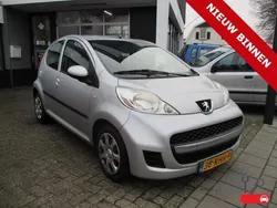 Grijs Gebruikt 2011 Peugeot 107 Sportium Hatchback | € 4.150 (Eerlijke prijs)