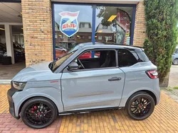 Grijs, metallic lak Nieuw 2025 Ligier JS50 Hatchback | € 21.995