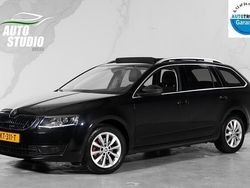 Zwart Gebruikt 2016 Skoda Octavia Style Stationwagen | € 11.495 (Iets duurder)