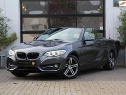 Grijs (metallic) Gebruikt 2015 BMW 218 Sport Line Cabriolet | € 17.985 (Eerlijke prijs)