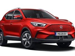 Rood Gebruikt 2023 MG ZS Luxury Sedan | € 29.995