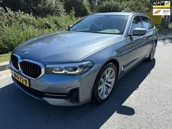 Grijs (metallic) Gebruikt 2021 BMW 530e Stationwagen | € 29.900 (Goede deal)