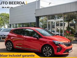 Rood Gebruikt 2023 Renault Clio V Techno Hatchback | € 19.490 (Eerlijke prijs)