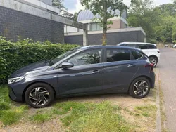 Grijs Gebruikt 2024 Hyundai i20 Premium Hatchback | € 21.500 (Eerlijke prijs)