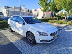 Wit Gebruikt 2016 Volvo V60 Summum Stationwagen | € 10.999 (Eerlijke prijs)