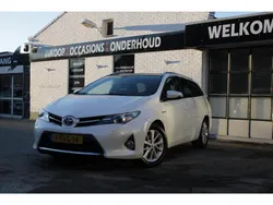 Wit Gebruikt 2014 Toyota Auris Stationwagen | € 11.950 (Eerlijke prijs)