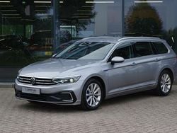 Zilver Gebruikt 2021 VW Passat Business Stationwagen | € 21.400 (Goede deal)
