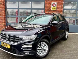 Zwart Gebruikt 2022 VW T-Roc Style SUV | € 21.750 (Eerlijke prijs)