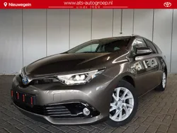 Bruin Gebruikt 2018 Toyota Auris Hybrid Stationwagen | € 17.990 (Eerlijke prijs)