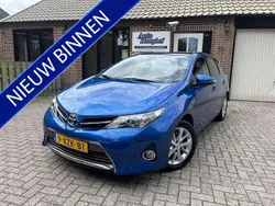 Blauw Gebruikt 2014 Toyota Auris Hatchback | € 9.950 (Eerlijke prijs)