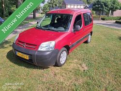Rood Gebruikt 2003 Citroën Berlingo MPV | € 2.999 (Eerlijke prijs)