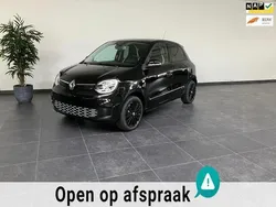 Zwart Gebruikt 2022 Renault Twingo Urban Night Hatchback | € 18.750