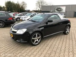 Zwart Gebruikt 2008 Opel Tigra Cabriolet | € 4.989 (Iets duurder)