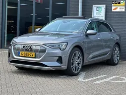 Grijs Gebruikt 2019 Audi e-tron SUV | € 20.995 (Iets duurder)