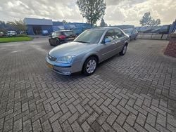 Grijs Gebruikt 2004 Ford Mondeo Sedan | € 999 (Goede deal)