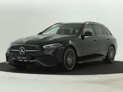Donker 197 obsidiaanzwart metaalkleur metallic Gebruikt 2024 Mercedes 200 AMG line Stationwagen | € 54.945