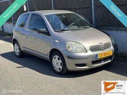Grijs Gebruikt 2005 Toyota Yaris Hatchback | € 2.250 (Eerlijke prijs)