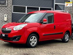 Rood Gebruikt 2017 Opel Combo Sport MPV | € 3.950 (Super prijs)