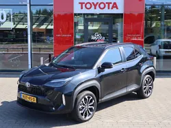Zwart Gebruikt 2024 Toyota Yaris Cross SUV | € 28.690 (Eerlijke prijs)