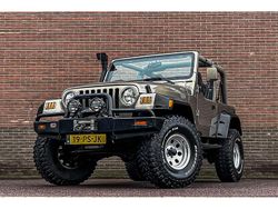 Bruin (metallic) Gebruikt 2004 Jeep Wrangler Sahara SUV | € 29.950