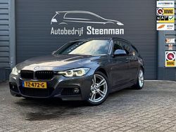 Grijs Gebruikt 2018 BMW 318 M Sport Stationwagen | € 17.950 (Eerlijke prijs)