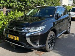 Zwart Gebruikt 2015 Mitsubishi Outlander Edition SUV | € 14.900 (Iets duurder)