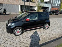 Zwart Gebruikt 2016 VW up! Beats Hatchback | € 7.900 (Duur)