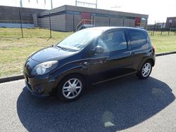Zwart Gebruikt 2008 Renault Twingo Dynamique Hatchback | € 1.695 (Eerlijke prijs)