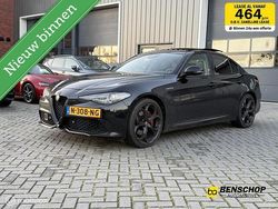 Zwart Gebruikt 2017 Alfa Romeo Giulia Veloce Sedan | € 28.940 (Eerlijke prijs)