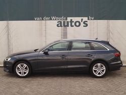 Grijs Gebruikt 2022 Audi A4 Business Stationwagen | € 22.900 (Iets duurder)