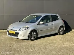 Zilver Gebruikt 2009 Renault Clio II GT Hatchback | € 5.250 (Eerlijke prijs)