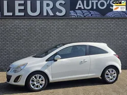 Wit Gebruikt 2012 Opel Corsa Color Edition Hatchback | € 2.850 (Eerlijke prijs)