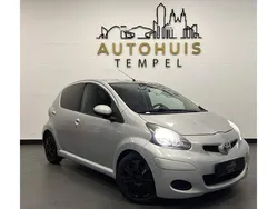 Grijs Gebruikt 2010 Toyota Aygo Comfort Hatchback | € 3.250 (Eerlijke prijs)