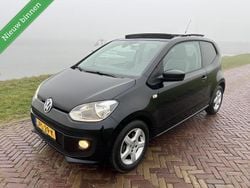 Zwart Gebruikt 2012 VW up! Highline Hatchback | € 5.950 (Goede deal)