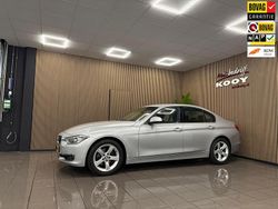 Grijs Gebruikt 2012 BMW 320 Executive Sedan | € 12.770 (Eerlijke prijs)