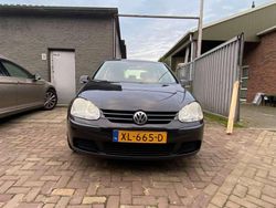 Zwart Gebruikt 2005 VW Golf IV Trendline Hatchback | € 2.350 (Eerlijke prijs)