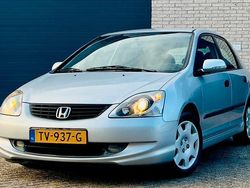 Gebruikt 2005 Honda Civic S | € 2.900