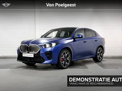 Blauw, metallic lak Gebruikt 2025 BMW iX2 M Sport SUV | € 57.900 (Super prijs)