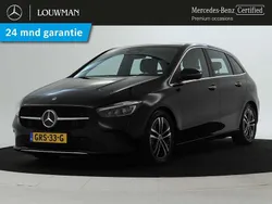 Zwart Gebruikt 2024 Mercedes B180 Luxury MPV | € 39.995