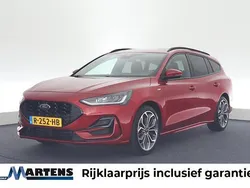 Rood Gebruikt 2022 Ford Focus Business Edition Stationwagen | € 21.749 (Eerlijke prijs)