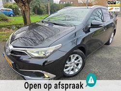 Zwart Gebruikt 2015 Toyota Auris Touring Sports Executive Stationwagen | € 14.250 (Eerlijke prijs)