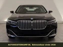 Zwart Gebruikt 2021 BMW 730 Sedan | € 68.950 (Eerlijke prijs)