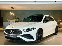 Wit, metallic lak Gebruikt 2023 Mercedes A180 AMG line Hatchback | € 38.950 (Duur)