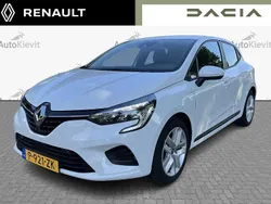Wit Gebruikt 2022 Renault Clio V Zen Hatchback | € 15.950 (Eerlijke prijs)