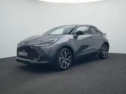 Grijs metallic Nieuw 2025 Toyota C-HR SUV | € 38.190 (Super prijs)