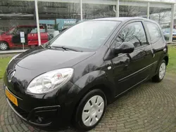 Zwart Gebruikt 2008 Renault Twingo Authentique Hatchback | € 2.700 (Eerlijke prijs)