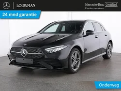 Zwart Gebruikt 2024 Mercedes A250 AMG line Hatchback | € 39.945 (Duur)
