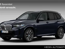 M carbonschwarz metallic (blauw metallic) Gebruikt 2025 BMW X5 Comfort Edition SUV | € 108.880 (Eerlijke prijs)
