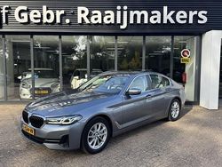 Grijs Gebruikt 2021 BMW 530e Comfort Edition Sedan | € 27.900 (Super prijs)